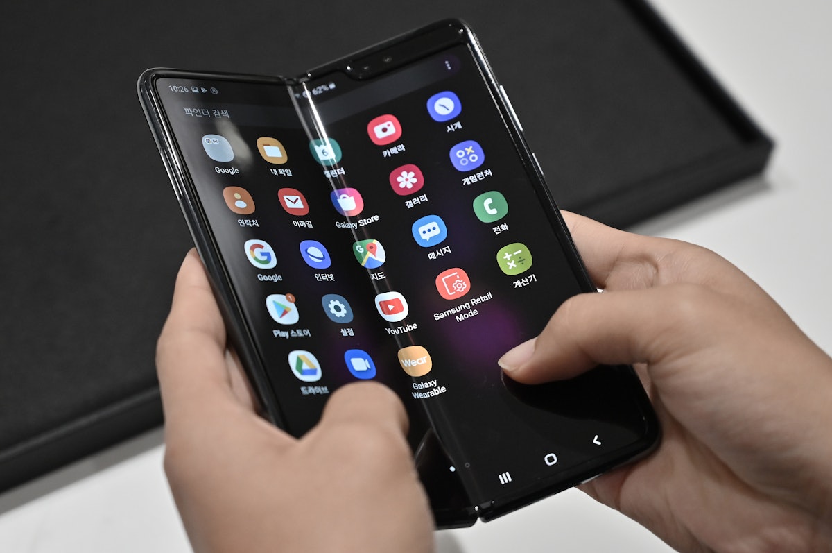 Samsungâs 'Galaxy Z Flip' will reportedly launch for AT&T